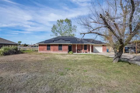 436 Green Acres Dr, Palmer, TX 75152