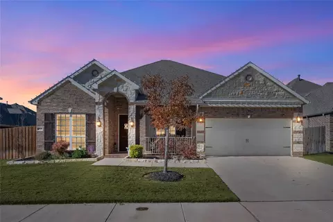 8528 Pinewood Dr, Fort Worth, TX 76123