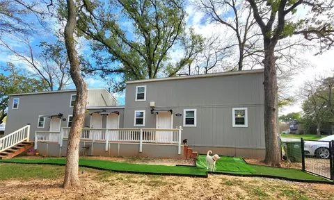 7202 Base St, Azle, TX 76020