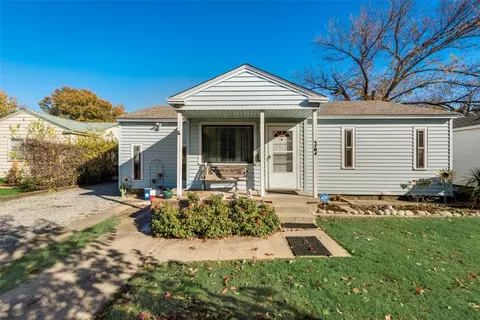 1704 Carolyn St, Irving, TX 75061