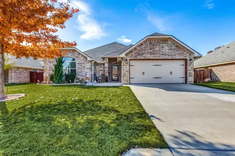 104 Donna Cir, Granbury, TX 76049