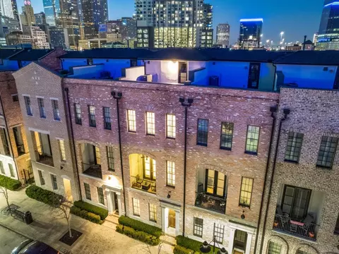 2167 Marilla St, Dallas, TX 75201