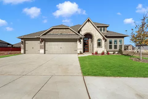 5404 Welsh St, Lantana, TX 76226