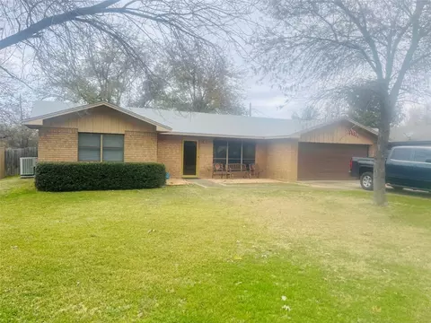 719 S Ammerman Ave, Eastland, TX 76448