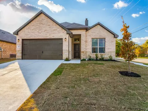 637 Vaquero St, White Settlement, TX 76108