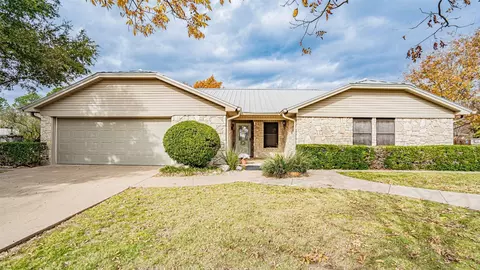 3716 Indian Creek Trl, Granbury, TX 76049