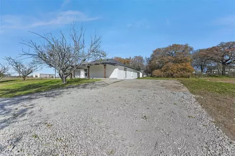 8610 Lavender Rd, Springtown, TX 76082 photo 25