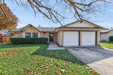 1011 S Valentine Dr, Sherman, TX 75090