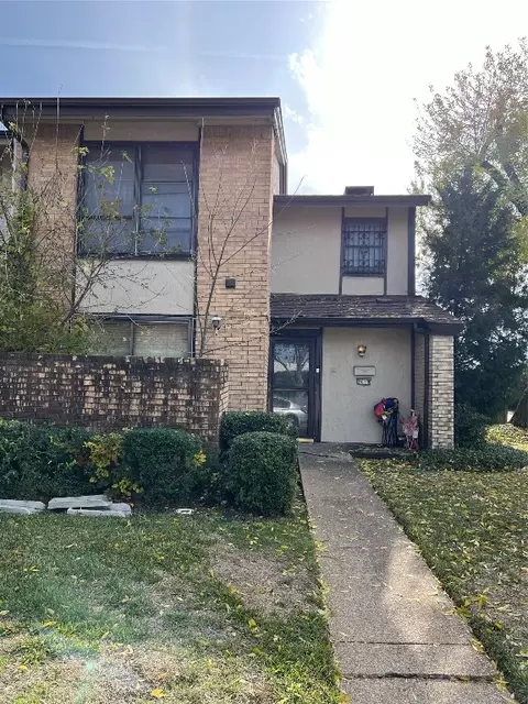 2030 Court Pl, Garland, TX 75041