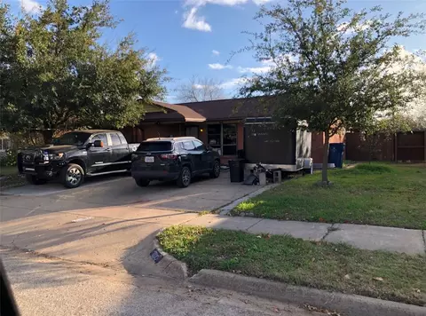 1110 Crockett St, Garland, TX 75040