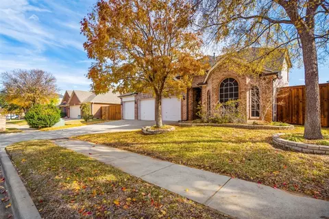 7816 Harvest Hill Rd, North Richland Hills, TX 76182