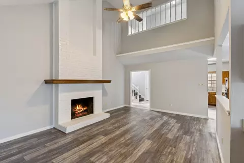 4117 High Crest Dr, Irving, TX 75061