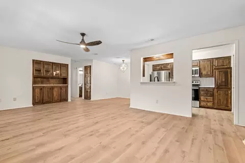 404 Gardenview St, Denton, TX 76207