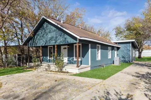 1305 34th St, Fort Worth, TX 76106