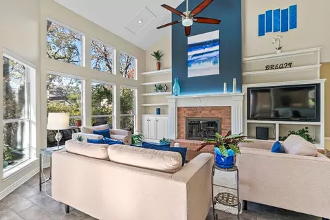 7022 Clear Springs Cir, Garland, TX 75044