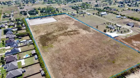 1950 Floyd Hampton Rd, Crowley, TX 76036