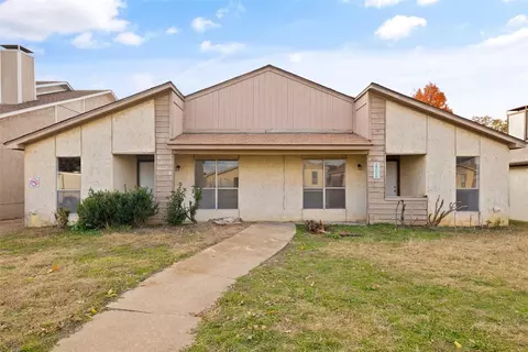 2756 Parkchester Dr, Arlington, TX 76015