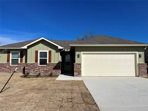 123 Wells St, Cleburne, TX 76031