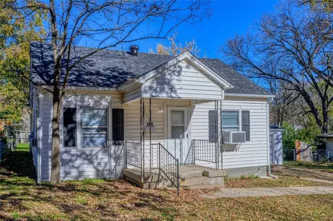 405 W Murray St, Denison, TX 75020