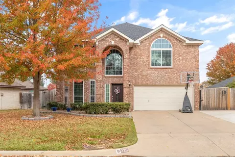 2311 S Branch Dr, Arlington, TX 76001