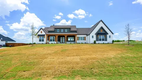 2350 Kinley Brooke Dr, Waxahachie, TX 75167