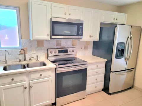 1105 Hanover Dr, Euless, TX 76040 photo 23