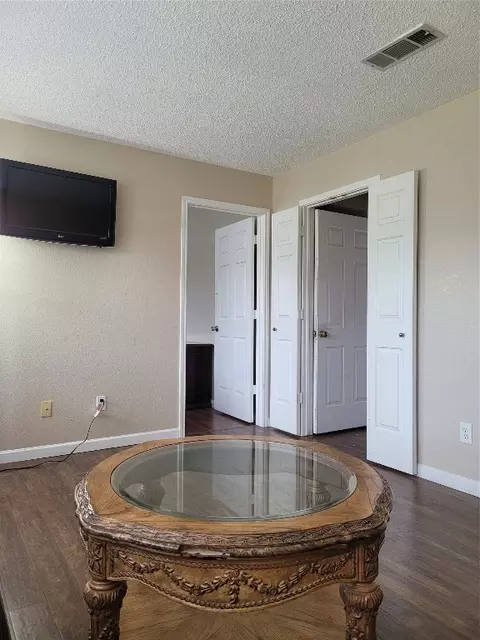 1105 Hanover Dr, Euless, TX 76040 photo 9