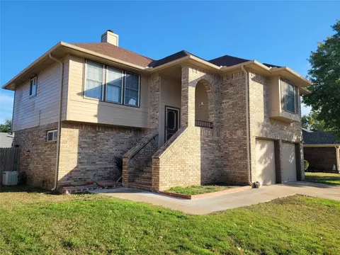 1105 Hanover Dr, Euless, TX 76040 photo 3