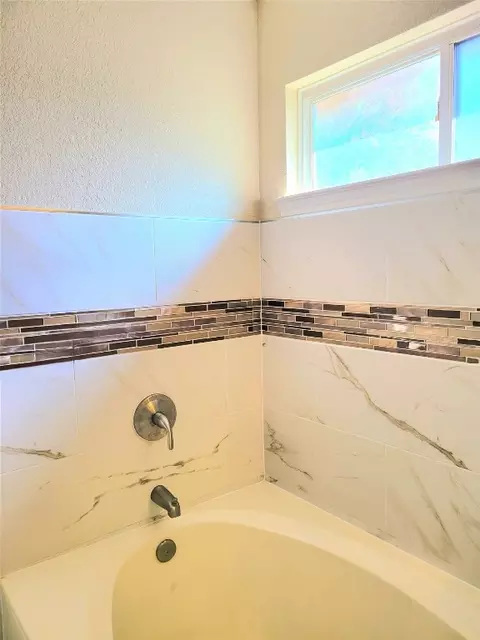 1105 Hanover Dr, Euless, TX 76040 photo 33