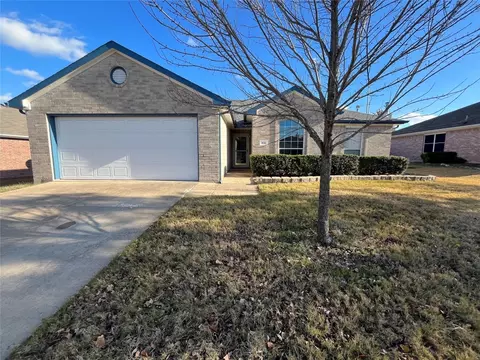 416 Fireside Pl, Royse City, TX 75189
