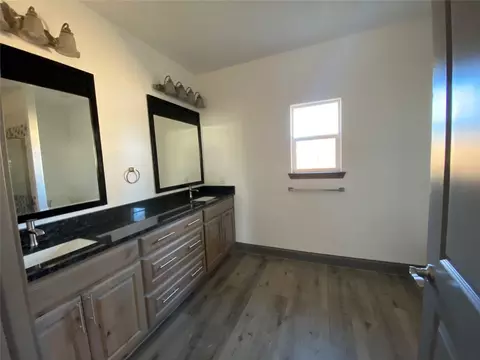 503 Robbins St, Cleburne, TX 76031 photo 13