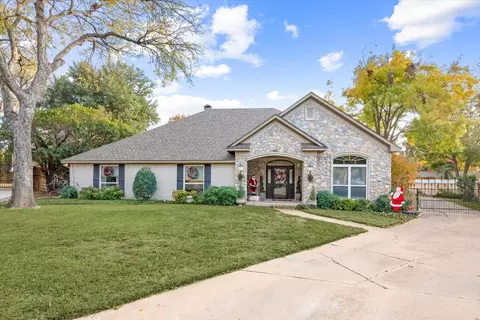 6304 Edenborough Ct, North Richland Hills, TX 76180