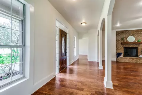 11489 Plainview Rd, Krum, TX 76249 photo 6