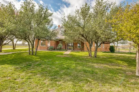 11489 Plainview Rd, Krum, TX 76249 photo 3