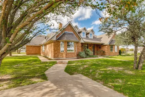 11489 Plainview Rd, Krum, TX 76249