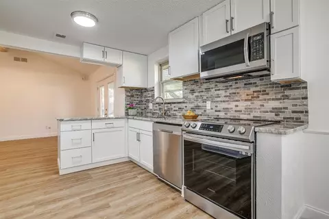 2608 Kingston St, Arlington, TX 76015