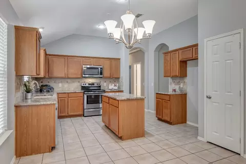 7613 Parkgate Dr, Fort Worth, TX 76137