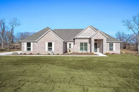 1024 Monaco Ct, Springtown, TX 76082
