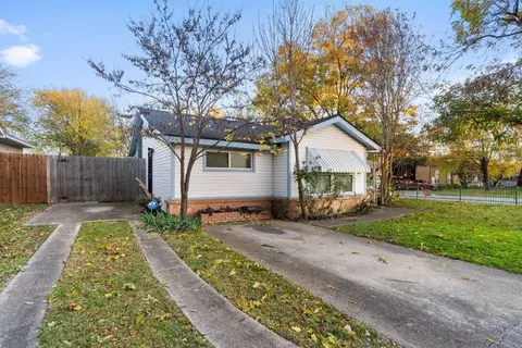 1241 Clarice St, Grand Prairie, TX 75051