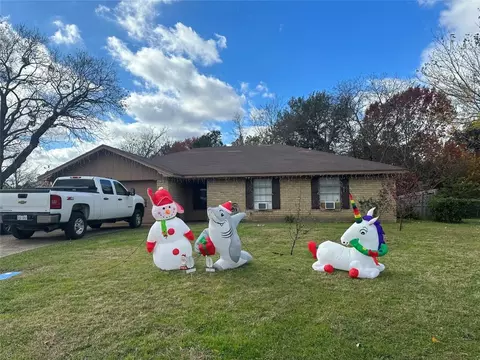 2604 Fairmont Cir, Corsicana, TX 75110
