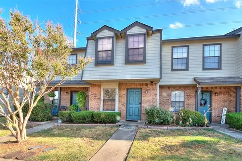 734 W Collins St, Denton, TX 76201