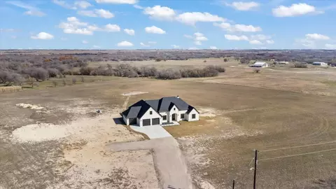 10900 Waide Rd, Sanger, TX 76266