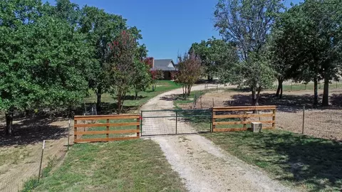 287 Bronco Ln, Springtown, TX 76082