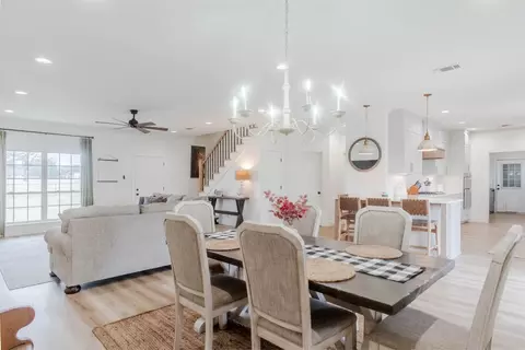107 Tail Spin Cir, Weatherford, TX 76087
