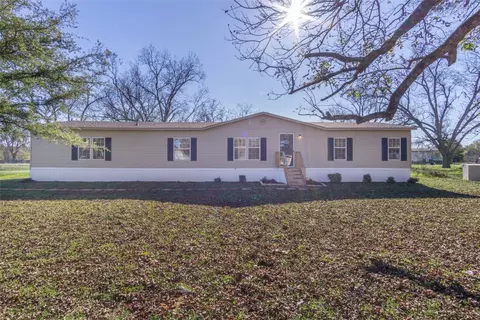 210 Longhorn Dr, Bossier City, LA 71112