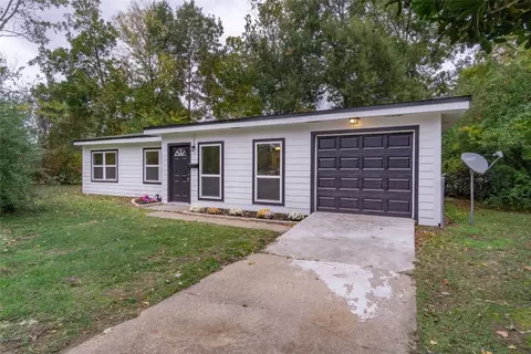 6545 Burke St, Shreveport, LA 71108