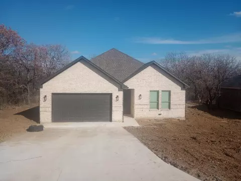 508 Palmetto Ct, Runaway Bay, TX 76426