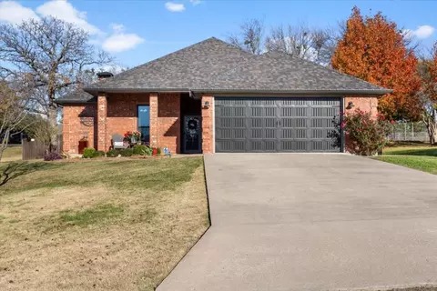 44 Mineral Way Dr, Pottsboro, TX 75076