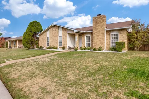 2219 Proctor Dr, Carrollton, TX 75007