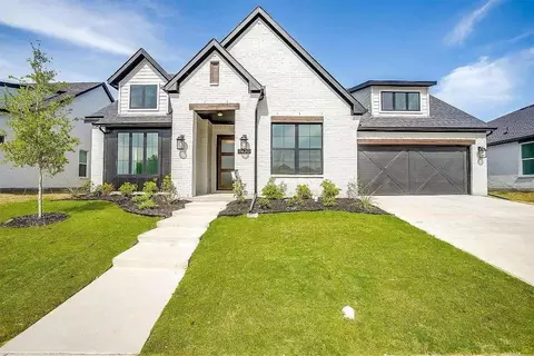 7420 Soaring Eagle Dr, Fort Worth, TX 76179